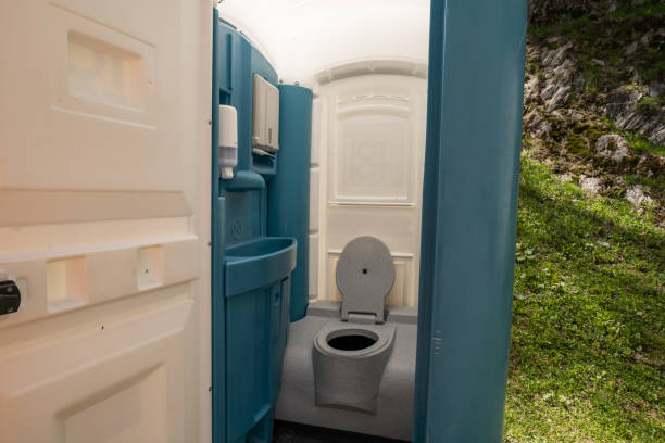 Portable Toilet Options We Offer in Bloomfield, IA