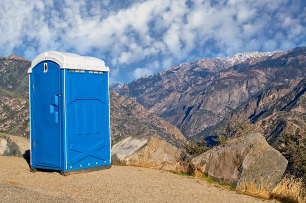 Best Portable restroom trailer rental  in Bloomfield, IA